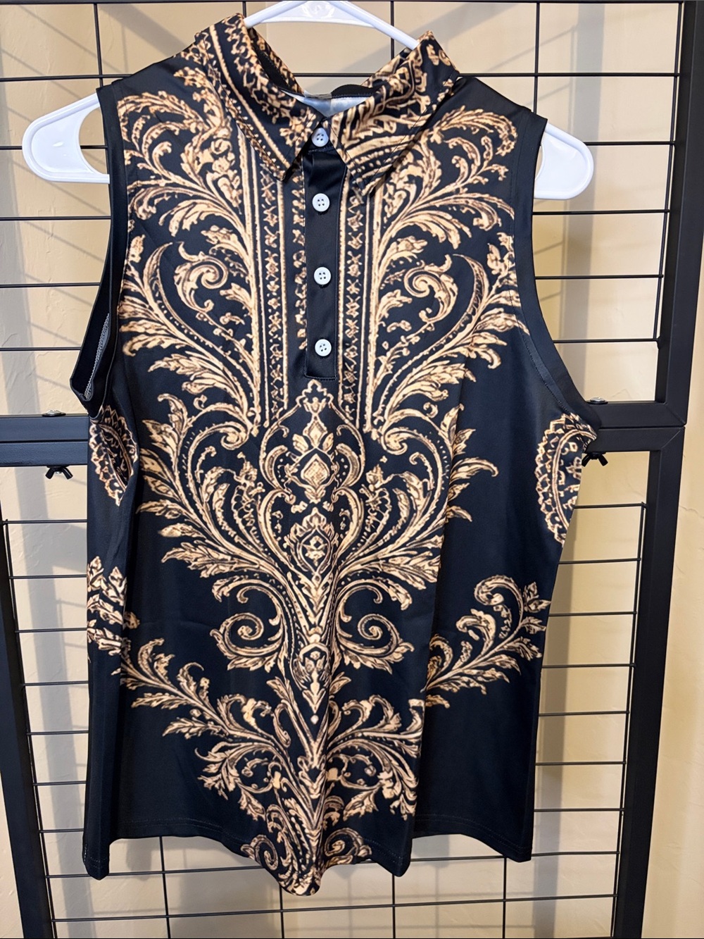 New black tan sleeveless top